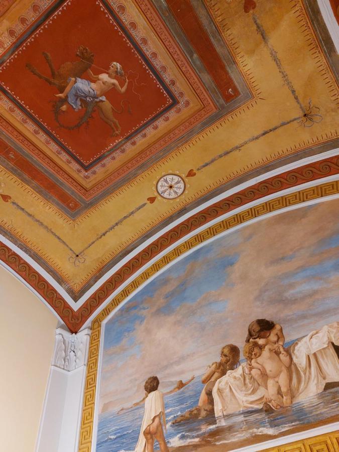 Dimora Storica "Le Stanze Di Dioniso" Villa Naples Exterior photo